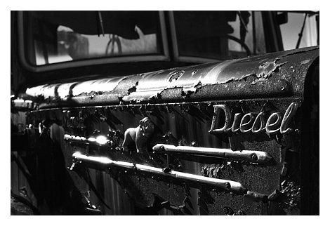 mack truck diesel.jpg